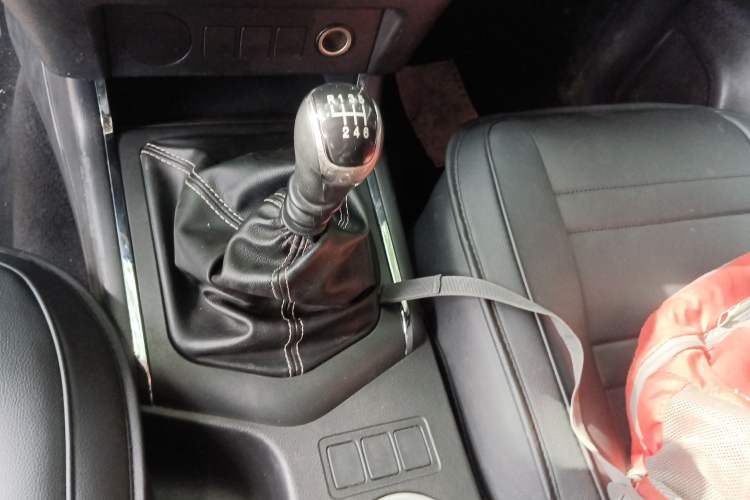 Used Dongfeng Ruichi 6 2020 2.3T Manual Two-Wheel Drive Diesel Standard Version China VI M9T Gear Lever