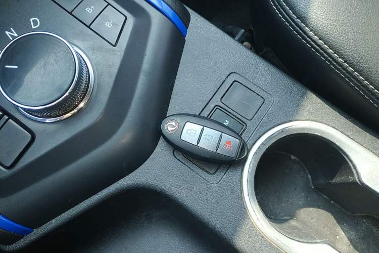 Used Dongfeng Ruichi 6 2020 EV model Interior 1