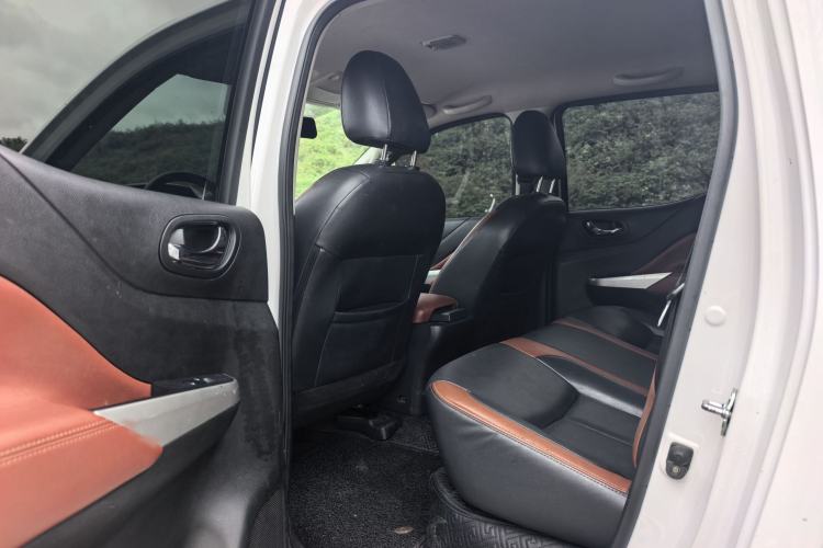 Used Dongfeng Ruichi 6 2020 2.3T Automatic 2WD Diesel Luxury Version China VI Standard M9T Interior 3