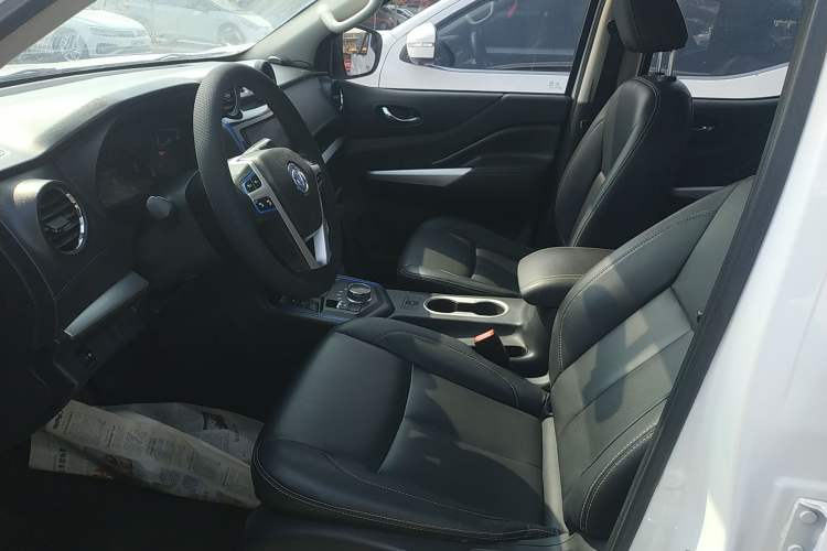 Used Dongfeng Ruichi 6 2020 EV model Left Front Seat