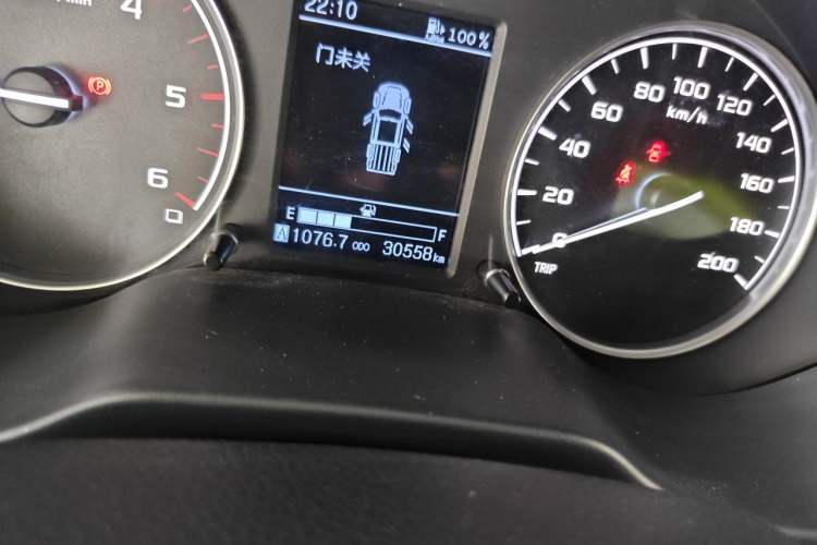 Used Dongfeng Ruichi 6 2020 2.3T Manual 4x4 Diesel Standard Version China VI Emission Standard with Long Cargo Bed – M9T Odometer Close Up