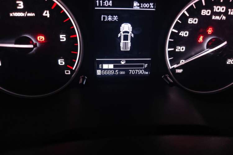 Used Dongfeng Ruichi 6  Odometer Close Up