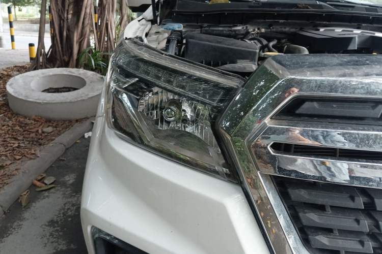 Used Dongfeng Ruichi 6 2020 2.3T Manual Two-Wheel Drive Diesel Standard Version China VI M9T Right Front Headlight