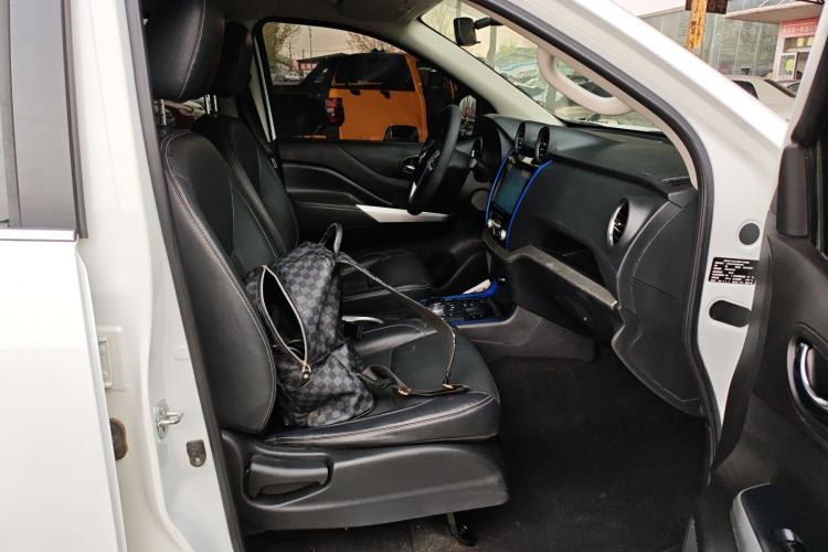 Used Dongfeng Ruichi 6 2020 EV model Right Front Seat
