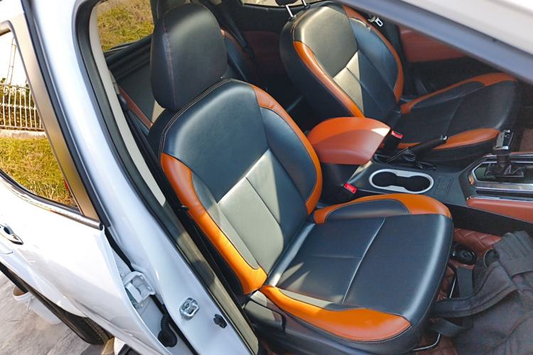 Used Dongfeng Ruichi 6 2020 2.3T Automatic 2WD Diesel Luxury Version China VI Standard M9T Right Front Seat