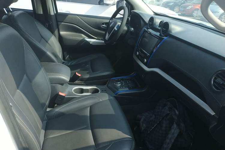 Used Dongfeng Ruichi 6 2020 EV model Right Front Seat