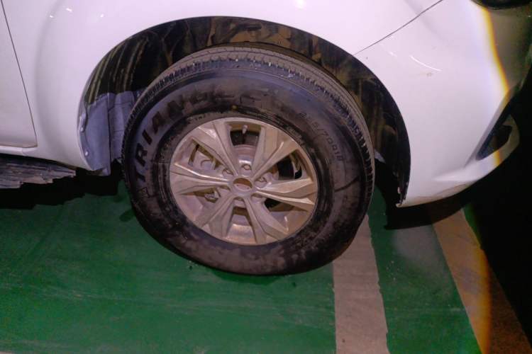 Used Dongfeng Ruichi 6 2020 2.3T Manual Two-Wheel Drive Diesel Standard Version China VI Emission Standard with Long Cargo Bed M9T Right Front Wheel Hub