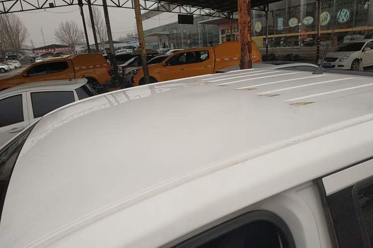 Used Dongfeng Ruichi 6 2020 EV model Roof