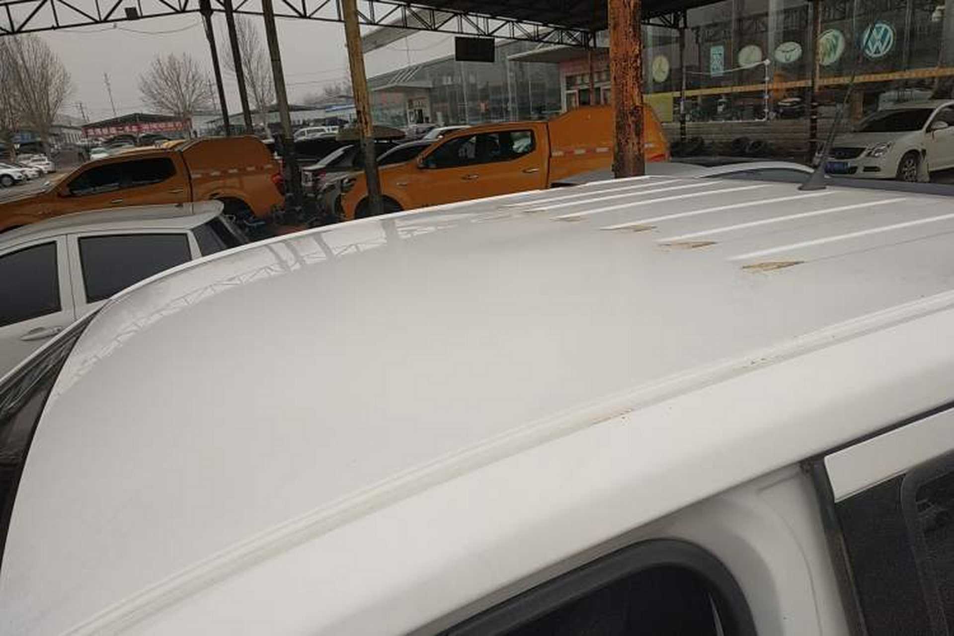 Used Dongfeng Ruichi 6 2020 EV model Roof