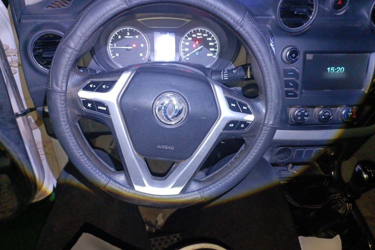 Used Dongfeng Ruichi 6 2020 2.3T Manual Two-Wheel Drive Diesel Standard Version China VI Emission Standard with Long Cargo Bed M9T Steering Wheel