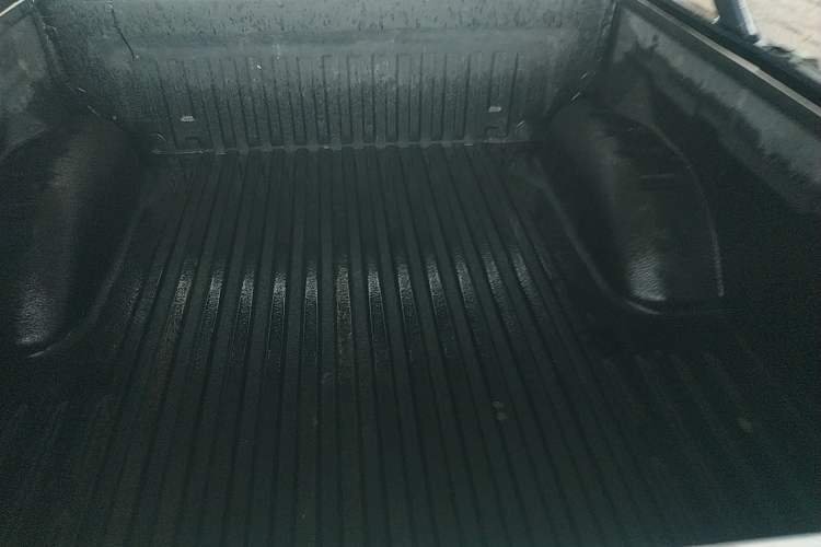 Used Dongfeng Ruichi 6 2020 EV model Trunk