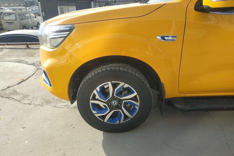 Used Dongfeng Ruichi 6 2020 EV model Exterior 4