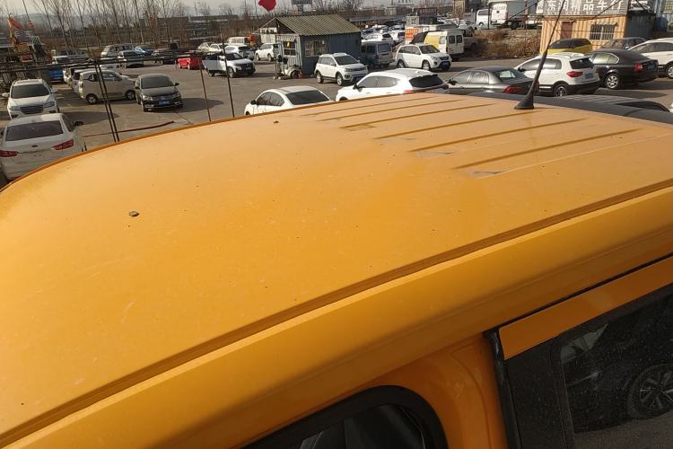 Used Dongfeng Ruichi 6 2020 EV model Roof