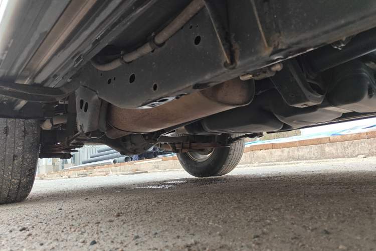 Used Dongfeng Ruichi 6 2021 2.3T Automatic Two-Wheel Drive Diesel Luxury M9T Chassis Rear Right