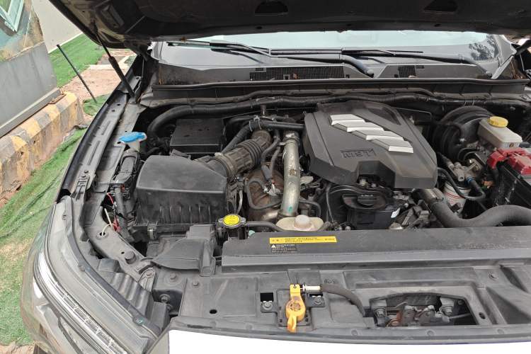 Used Dongfeng Ruichi 6 2021 2.3T Automatic Two-Wheel Drive Diesel Luxury M9T Engine Bay Right