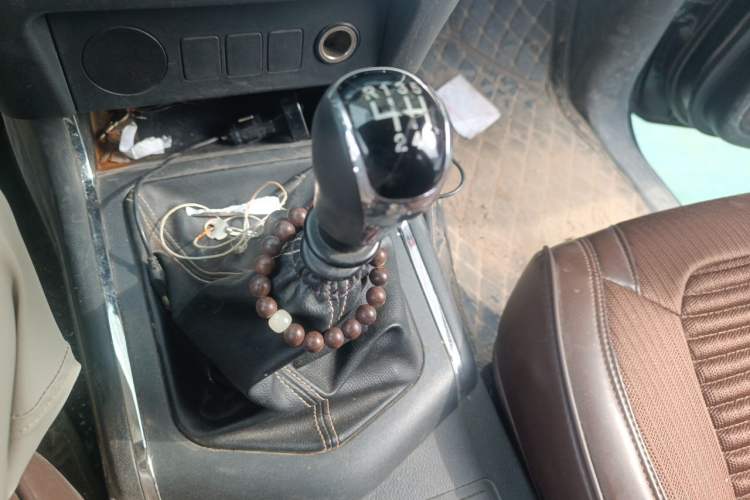 Used Dongfeng Ruichi 6 2021 2.3T Manual Two-Wheel Drive Diesel Standard Version with Long Cargo Bed M9T Gear Lever