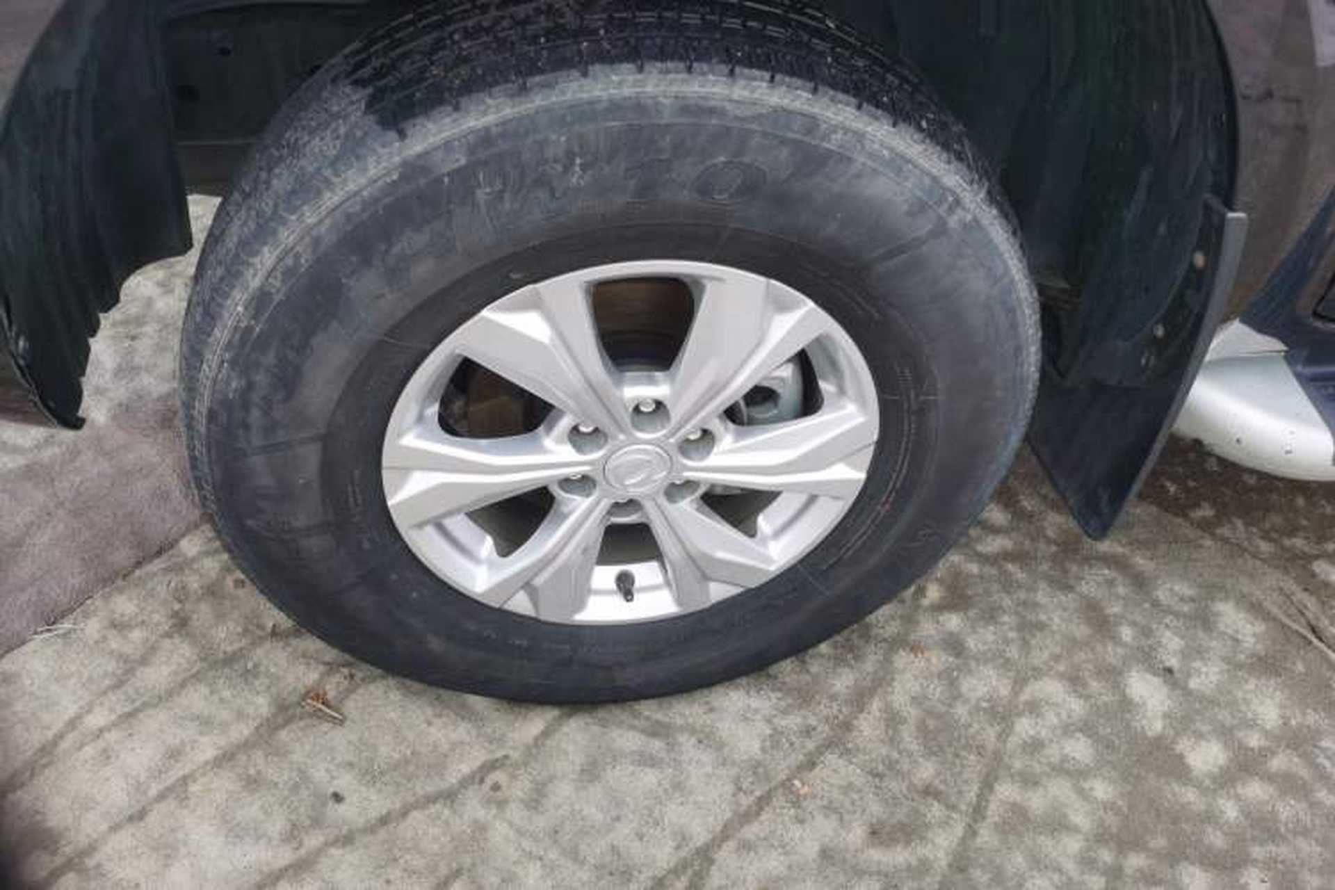 Used Dongfeng Ruichi 6 2021 2.3T Manual Two-Wheel Drive Diesel Standard Version with Flat-Base Long Cargo Bed M9T Left Front Wheel Hub