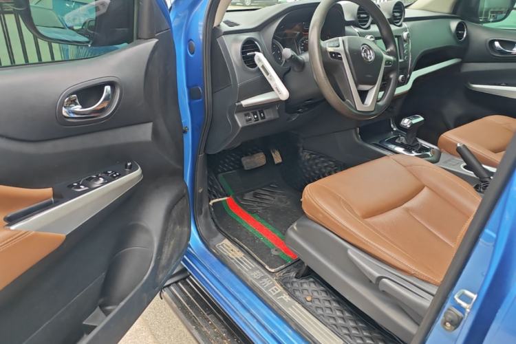 Used Dongfeng Ruichi 6 2021 2.3T Automatic Two-Wheel Drive Diesel Luxury Long-Box M9T Driver Seat