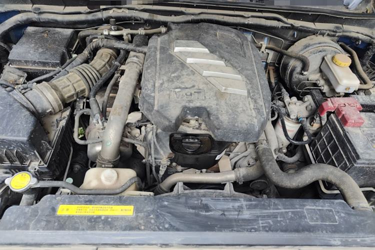 Used Dongfeng Ruichi 6 2021 2.3T Manual Two-Wheel Drive Diesel Standard Version with Long Cargo Bed M9T Engine Bay
