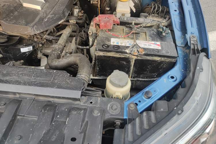 Used Dongfeng Ruichi 6 2021 2.3T Automatic Two-Wheel Drive Diesel Luxury M9T Engine Bay Left