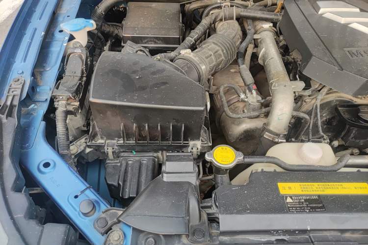 Used Dongfeng Ruichi 6 2021 2.3T Automatic Two-Wheel Drive Diesel Luxury M9T Engine Bay Right