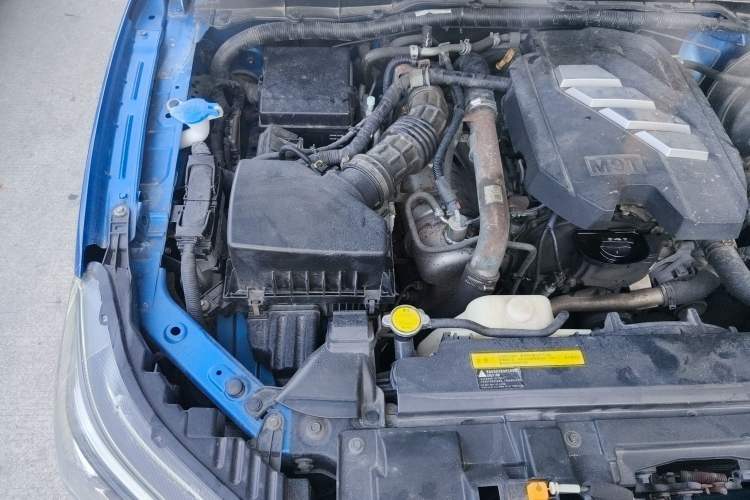 Used Dongfeng Ruichi 6 2021 2.3T Automatic Two-Wheel Drive Diesel Luxury Long-Box M9T Engine Bay Right
