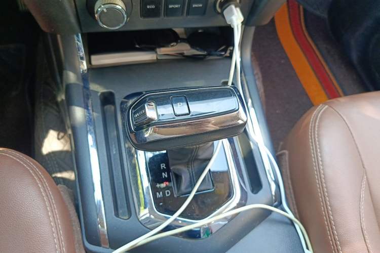 Used Dongfeng Ruichi 6 2021 2.3T Automatic All-Wheel Drive Diesel Luxury Flat-Base Long Cargo Bed M9T Gear Lever