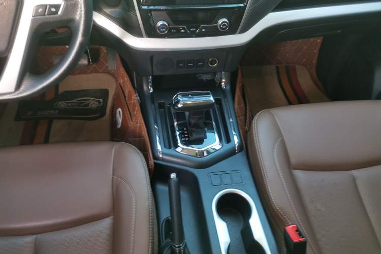 Used Dongfeng Ruichi 6 2021 2.3T Automatic Two-Wheel Drive Diesel Luxury Long-Box M9T Gear Lever