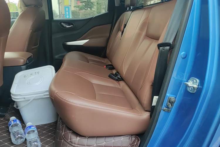 Used Dongfeng Ruichi 6 2021 2.3T Automatic Two-Wheel Drive Diesel Luxury M9T Left Rear Seat