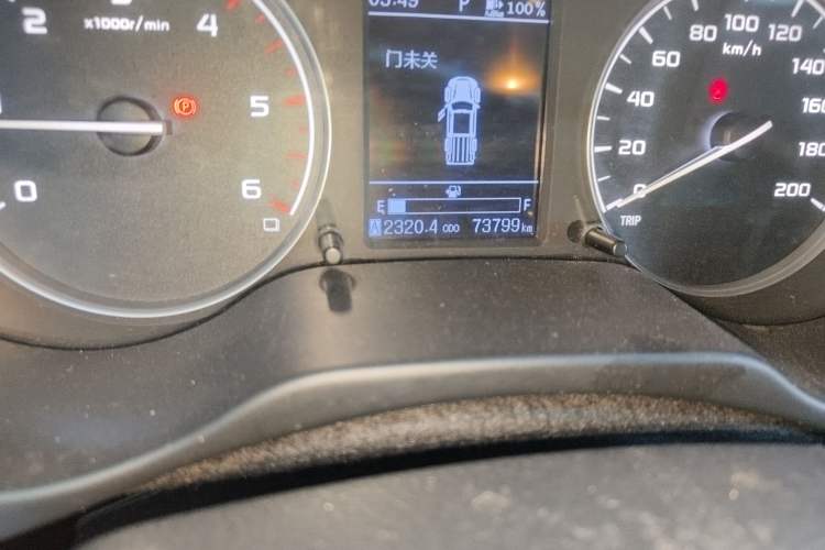 Used Dongfeng Ruichi 6 2021 2.3T Automatic Two-Wheel Drive Diesel Luxury Long-Box M9T Odometer Close Up