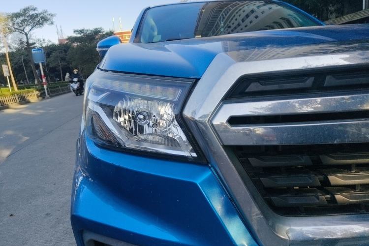 Used Dongfeng Ruichi 6 2021 2.3T Automatic Two-Wheel Drive Diesel Luxury Long-Box M9T Right Front Headlight