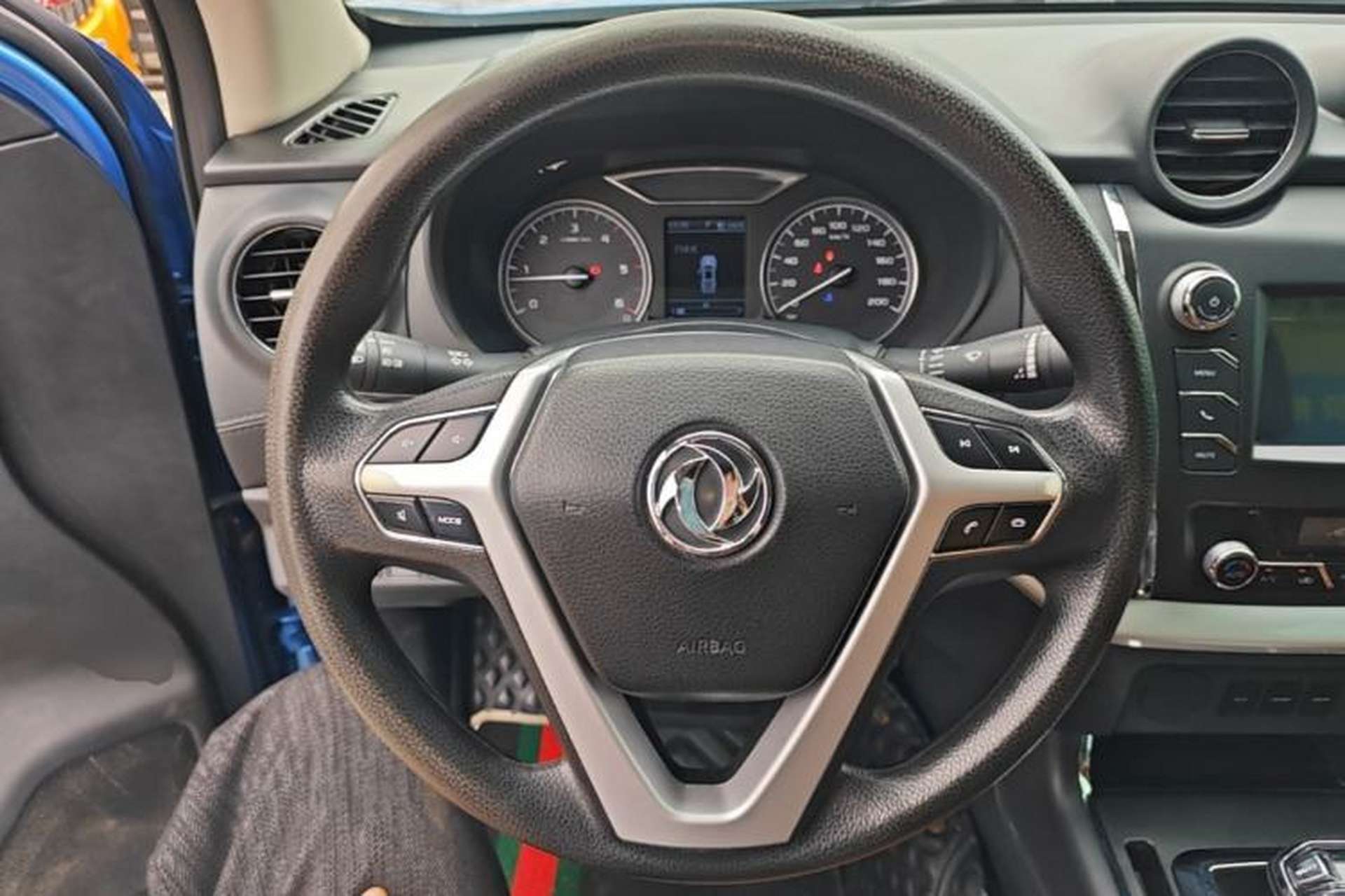 Used Dongfeng Ruichi 6 2021 2.3T Automatic Two-Wheel Drive Diesel Luxury Long-Box M9T Steering Wheel