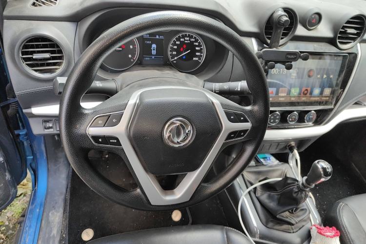 Used Dongfeng Ruichi 6 2021 2.3T Manual Two-Wheel Drive Diesel Standard Version with Long Cargo Bed M9T Steering Wheel