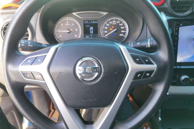 Used Dongfeng Ruichi 6 2021 2.3T Automatic Two-Wheel Drive Diesel Luxury Long-Box M9T Steering Wheel