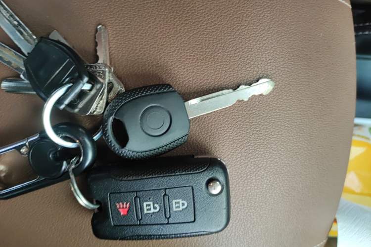 Used Dongfeng Ruichi 6 2021 2.3T Automatic Two-Wheel Drive Diesel Luxury M9T Vehicle Key