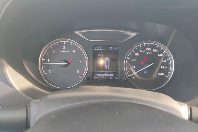 Used Dongfeng Ruichi 6 2021 2.3T Manual Two-Wheel Drive Diesel Standard Version with Long Cargo Bed M9T Instrument Cluster