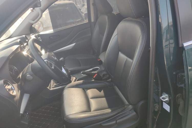 Used Dongfeng Ruichi 6 2021 2.3T Manual Two-Wheel Drive Diesel Standard Version with Long Cargo Bed M9T Left Front Seat