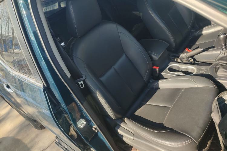 Used Dongfeng Ruichi 6 2021 2.3T Manual Two-Wheel Drive Diesel Standard Version with Long Cargo Bed M9T Right Front Seat