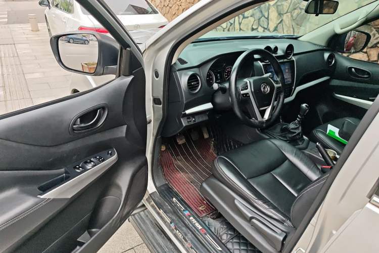 Used Dongfeng Ruichi 6 2021 2.3T Manual Two-Wheel Drive Diesel Standard Version with Long Cargo Bed M9T Driver Seat
