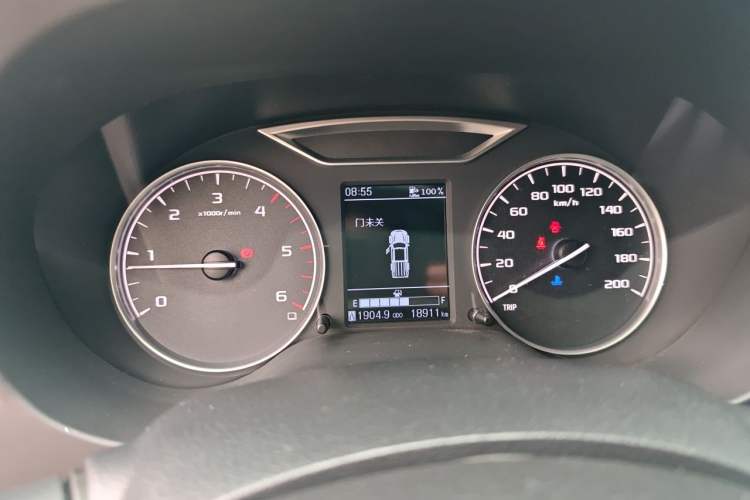 Used Dongfeng Ruichi 6 2021 2.3T Manual Two-Wheel Drive Diesel Standard Version with Long Cargo Bed M9T Instrument Cluster