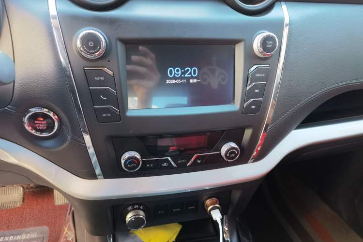 Used Dongfeng Ruichi 6 2021 2.3T Automatic 4x4 Diesel Luxury Long-Box M9T Audio And AC Panel