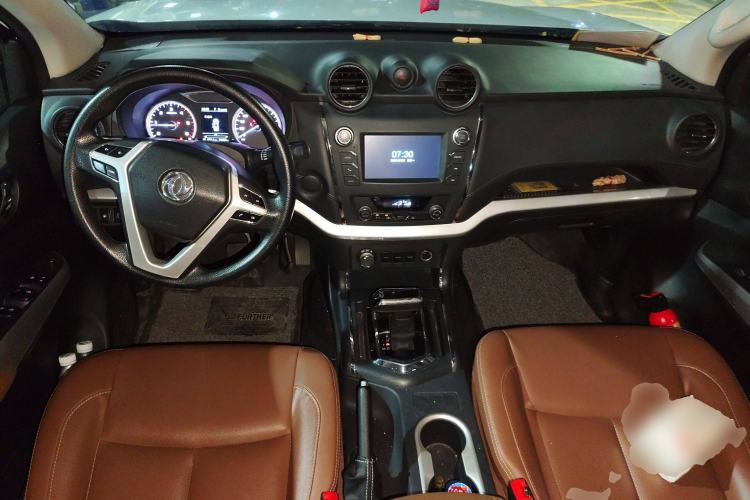 Used Dongfeng Ruichi 6 2021 2.3T Automatic All-Wheel Drive Diesel Luxury M9T Center Console