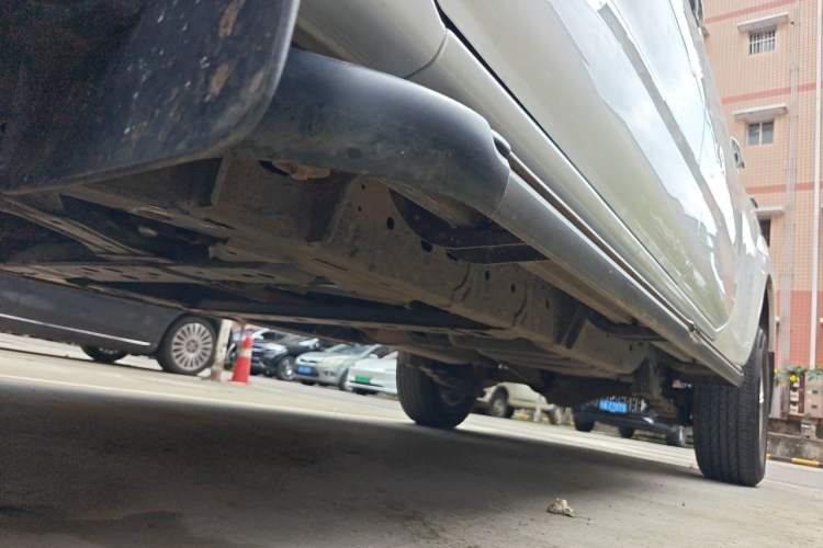Used Dongfeng Ruichi 6  Chassis Front Left