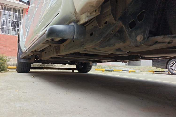 Used Dongfeng Ruichi 6  Chassis Rear Left