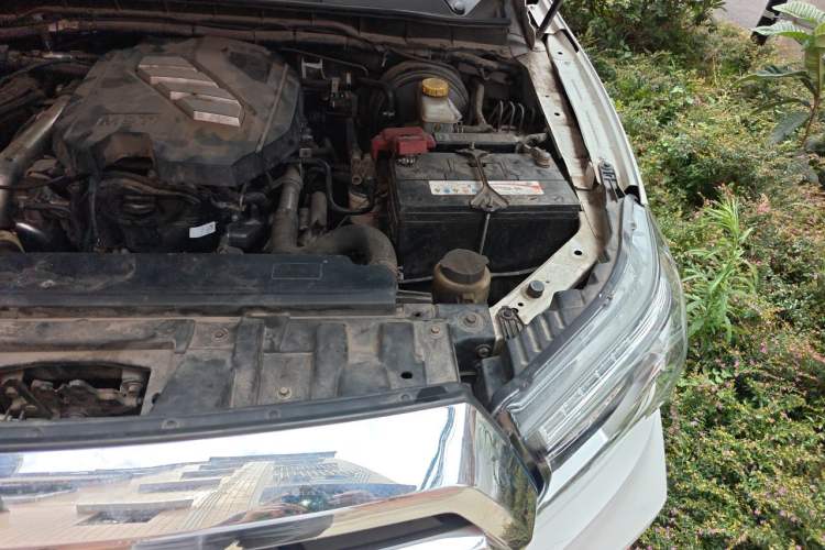 Used Dongfeng Ruichi 6  Engine Bay Left