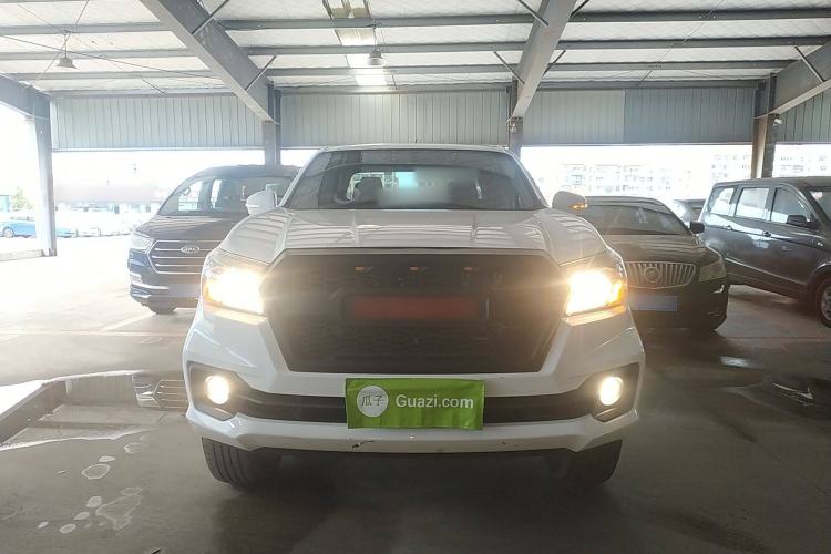 Used Dongfeng Ruichi 6 2021 2.3T Automatic 4x4 Diesel Luxury Long-Box M9T Front