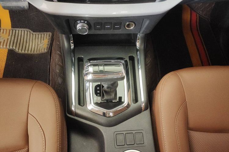 Used Dongfeng Ruichi 6 2021 2.3T Automatic 4x4 Diesel Luxury Long-Box M9T Gear Lever