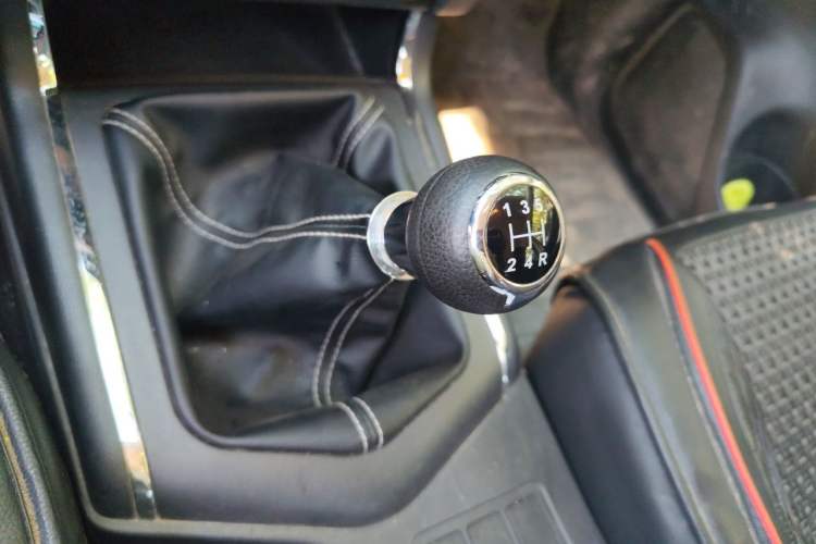 Used Dongfeng Ruichi 6 2021 2.4L Manual Two-Wheel Drive Gasoline Standard Version 2TZD Gear Lever