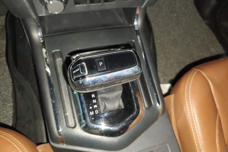 Used Dongfeng Ruichi 6 2021 2.3T Automatic All-Wheel Drive Diesel Luxury M9T Gear Lever