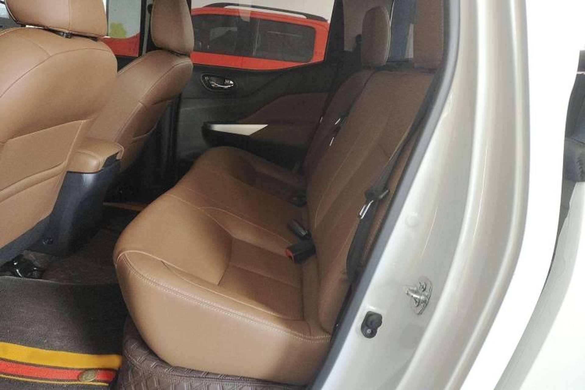 Used Dongfeng Ruichi 6 2021 2.3T Automatic 4x4 Diesel Luxury Long-Box M9T Interior 1